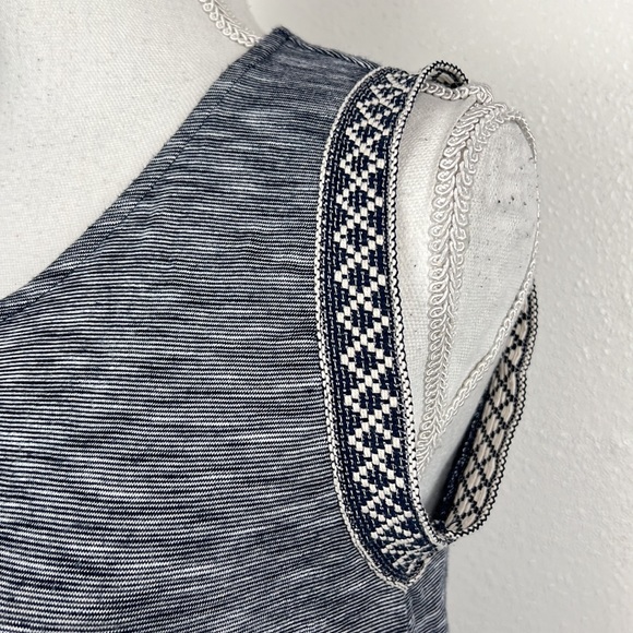 W5 Blouse Women Small Blue Cap Sleeve Chambray Print Aztec Trim Casual Top - Picture 8 of 12